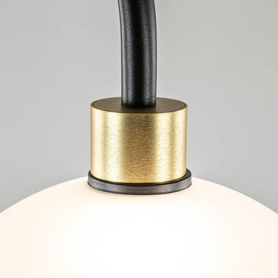 Chique vloerlamp zwart/goud met opaal glas>Straluma Outlet