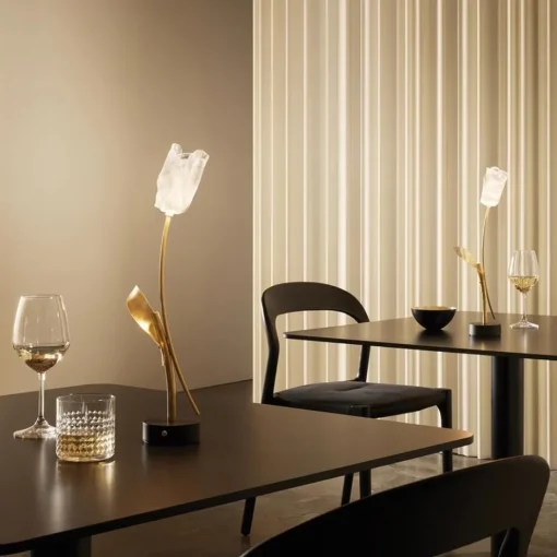 Decoratieve LED tafellamp Tullip zwart/goud dimbaar>Straluma New