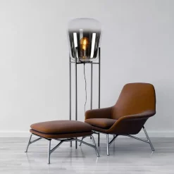 Design vloerlamp zwart frame met grote glazen kap></noscript>Straluma Outlet