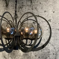 Grote ronde hanglamp metaal  met smoke glas en spot></noscript>Straluma Discount