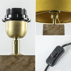 Houten lampvoet Cumani met bronzen fitting></noscript>Straluma Hot