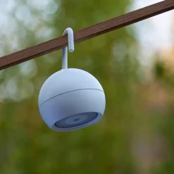 Kleine ronde buitenlamp met USB wit></noscript>Straluma Outlet