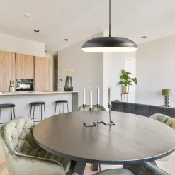 Mat zwarte hanglamp koepel met witte kap></noscript>Straluma Clearance