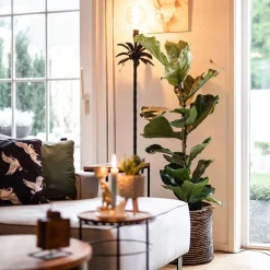 Mat zwarte vloerlamp Armata met palmbladeren></noscript>Straluma Discount