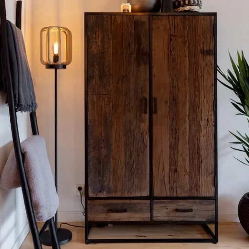 Mat zwarte vloerlamp met ruwe houten kap>Straluma Hot