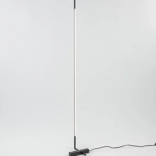Moderne design vloerlamp zwart inclusief dimbaar LED>Straluma Online