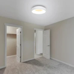 Moderne plafondlamp wit met geïntegreerd LED></noscript>Straluma Best