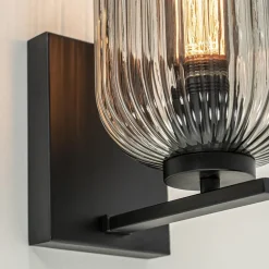 Smoke glazen wandlamp met zwarte bevestiging></noscript>Straluma New