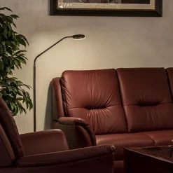 Strak klassieke leeslamp brons dimbaar></noscript>Straluma Hot