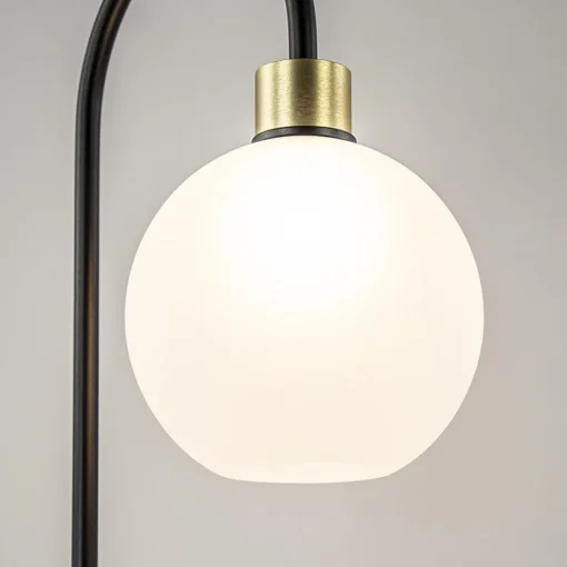 Strak klassieke tafellamp zwart met opaal glas>Straluma Online
