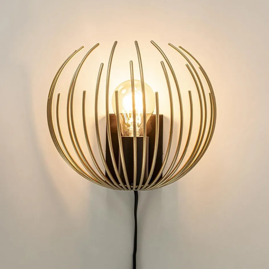 Trendy wandlamp goud met zwart inclusief snoer>Straluma Best