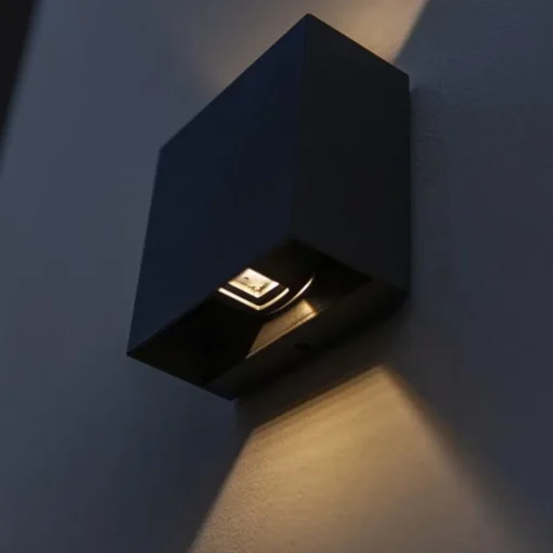 Vierkante LED buitenlamp wand zwart up+down>Straluma Hot