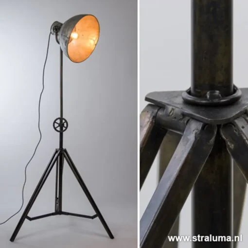 Vloerlamp Junko driepoot zwart/zink>Straluma Hot