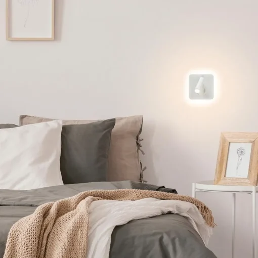 Witte wandlamp vierkant inclusief LED en spot>Straluma Best